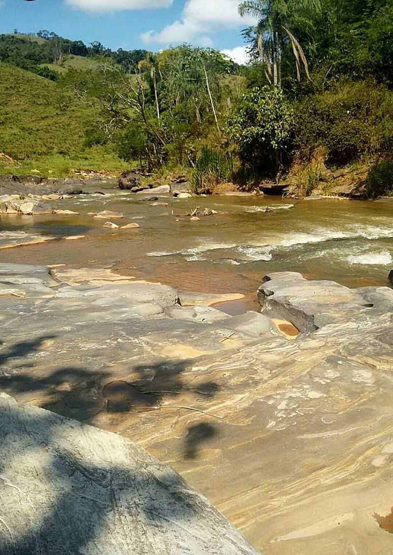 IMAGENS DA LOCALIDADE DE CONCEIO DO FORMOSO DISTRITO DE SANTOS DUMONT - MG - CONCEIO DO FORMOSO - MG