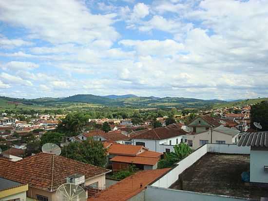 VISTA PANORMICA-FOTO:ERICOCRV [PANORAMIO] - CONCEIO DO RIO VERDE - MG