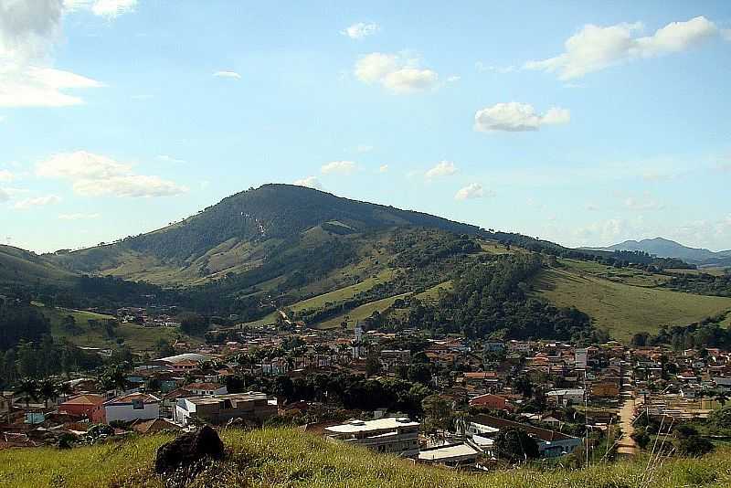 CONCEIO DOS OUROS-MG-VISTA DA REGIO E A SERRA GRANDE-FOTO:ISMAELSILVA - CONCEIO DOS OUROS - MG