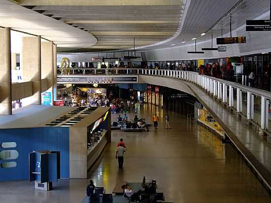 CONFINS-MG-INTERIOR DO AEROPORTO TANCREDO NEVES-FOTO:JOSE GUSTAVO ABREU MURTA - CONFINS - MG