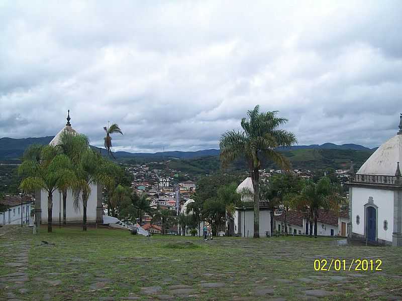 COMGONHAS-MG-CAPELAS DOS PASSOS DA PAIXO DE CRISTO E PARCIAL DA CIDADE-FOTO:JOSUE MARINHO - CONGONHAS - MG