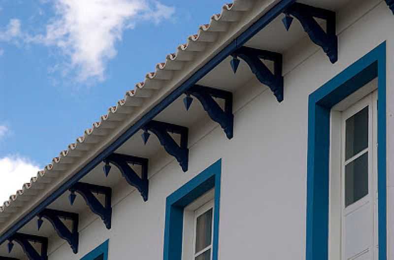 CONGONHAS-MG-DETALHE DOS ANTIGOS CASARES-FOTO:CHARLIE STYFORLAMBER - CONGONHAS - MG