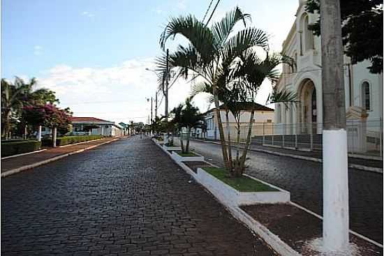 CONQUISTA-MG-AVENIDA PRINCIPAL-FOTO:WWW.CONQUISTA.  - CONQUISTA - MG