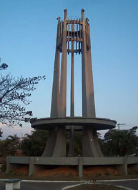 MONUMENTO DOS TRABALHADORES - CONSELHEIRO LAFAIETE - MG