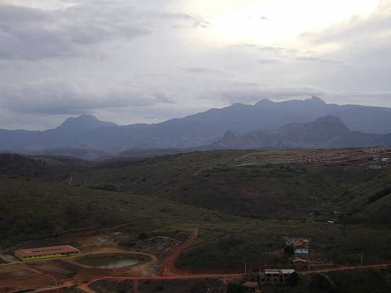 CONSELHEIRO PENA-MG-SERRA DO PADRE ANGELO E BELA ADORMECIDA-FOTO:GUSTAVO STURZENECKER MOREIRA - CONSELHEIRO PENA - MG