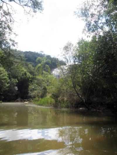 CACHOEIRA LAGO DE FURNAS, POR ADRIANO RIBEIRO - COQUEIRAL - MG