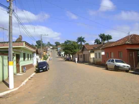 RUA HENRIQUE DE ARAUJO , POR MARIA GERALDA MARTINS - CORDISLNDIA - MG