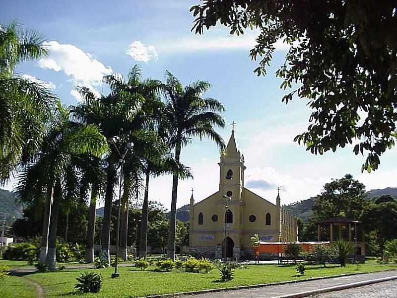 COROACI-MG-PRAA DA MATRIZ DE SANTANA-FOTO:JLIO CSAR FERREIRA - COROACI - MG