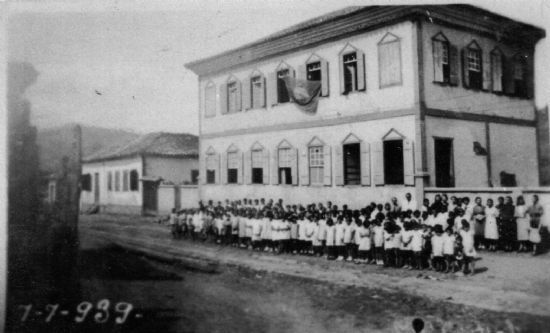 ANTIGA CASA PAROQUIAL 1939, POR JL BRANDO - COROACI - MG
