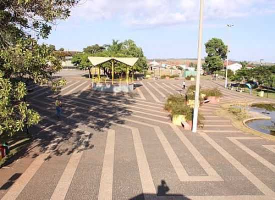 PRAA ABEL FERREIRA-FOTO:BETIMCORO [PANORAMIO] - COROMANDEL - MG