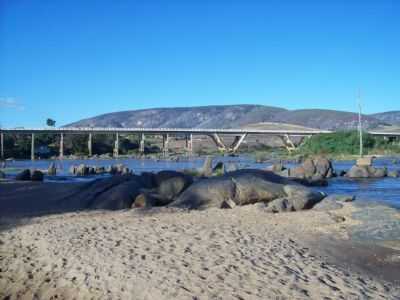 PRAIA, POR FERNANDO SANTOS - CORONEL MURTA - MG