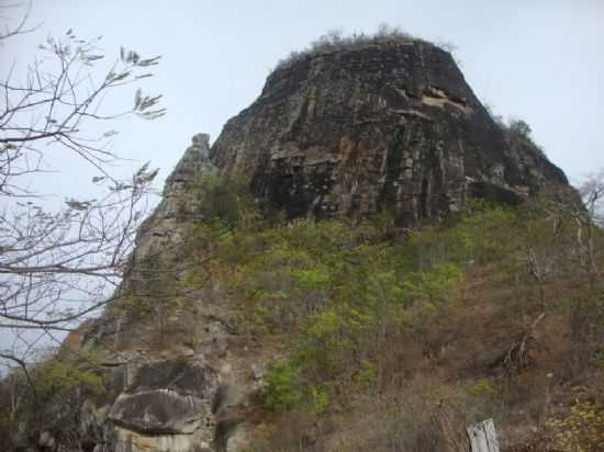 MORRO DO FRADE , POR LUAN BITTENCOURT - CORONEL MURTA - MG