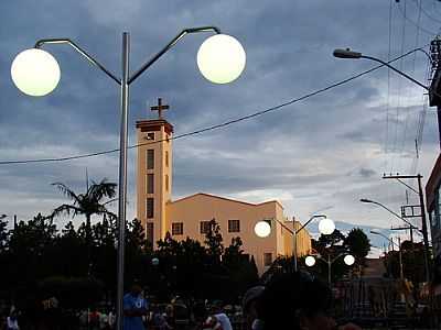 IGREJA MATRIZ FOTO
POR THIAGO REMIGGI  - CRREGO DANTA - MG
