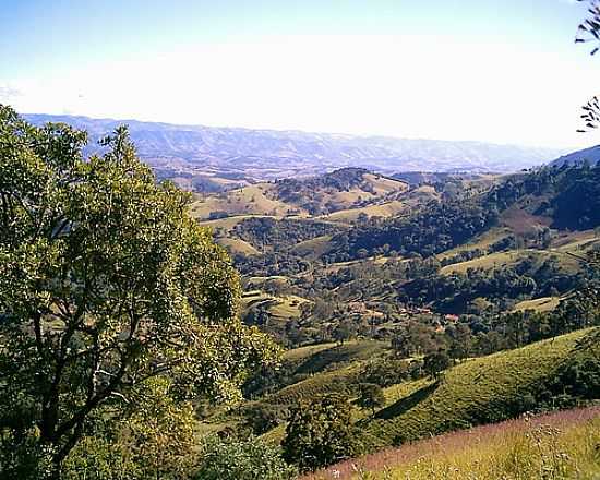 SERRA DA MANTIQUEIRA-FOTO:CARLOS ZUCARELI REN [PANORAMIO] - CRREGO DO BOM JESUS - MG