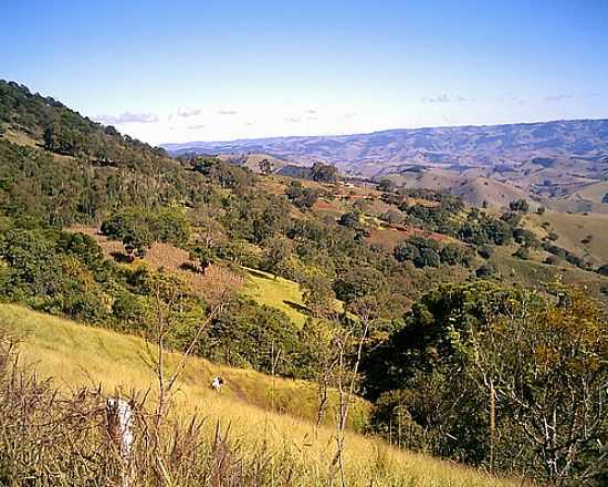 SERRA DA MANTIQUEIRA-FOTO:CARLOS ZUCARELI REN [PANORAMIO] - CRREGO DO BOM JESUS - MG