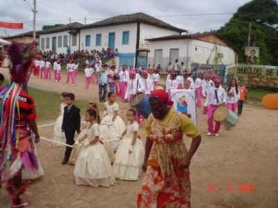 FESTAS DO POVOADO, POR MAYCKON - CRREGOS - MG