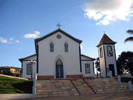 IGREJA MATRIZ - CRISTAIS - MG