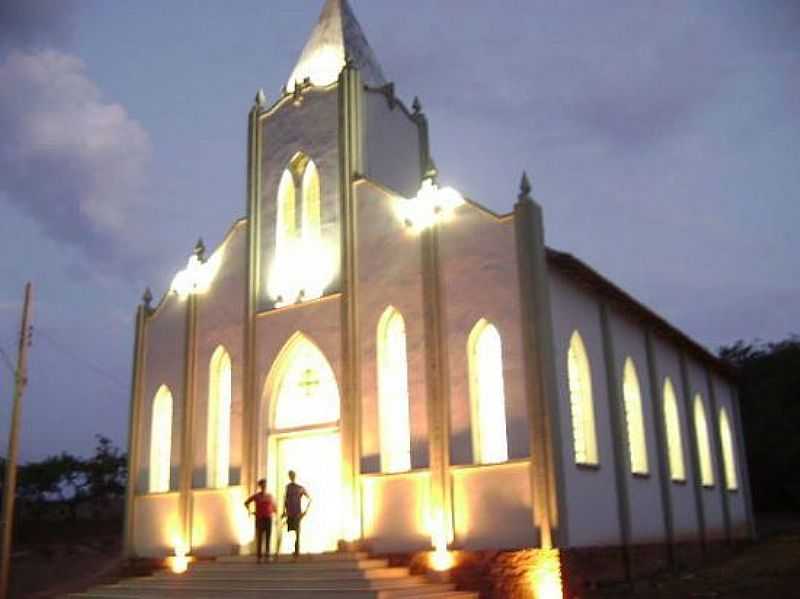 IGREJA BATISTA DE CROSLANDIA A NOITE, POR PR. CLUDIO PEREIRA - CRISTLIA - MG