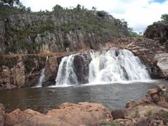 CACHOEIRA DA MELITA-FOTO:WEMERSON PAULINO[PANORAMIO] - CUBAS - MG