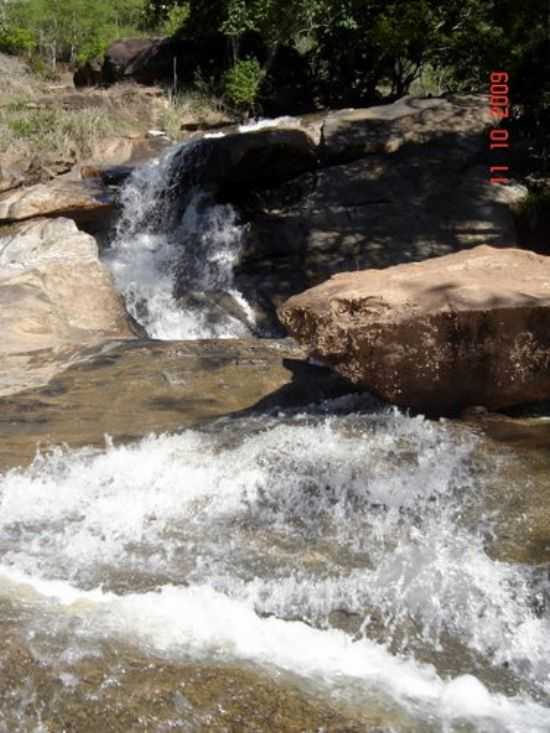 CACHOEIRA, POR SABRINA ARAJO PEREIRA LAGE - CUBAS - MG