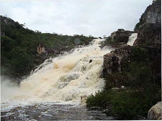 CACHOEIRA,  POR ANDRE MOURA - CURIMATA - MG