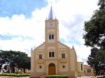 IGREJA DO DIVINO ESPRITO SANTO-FOTO:VICENTE A. QUEIROZ - DELFINPOLIS - MG