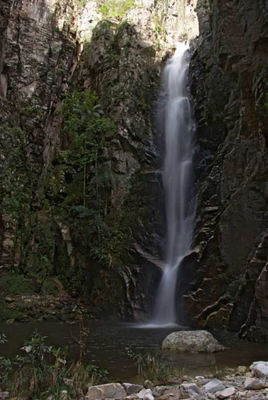 CACHOEIRA DO ALPINISTA EM DELFINPOLIS-FOTO:MARINA VACHKOVSKAIA - DELFINPOLIS - MG