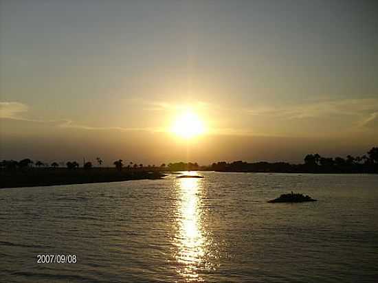 ENTARDECER NO RIO PIRIRIM-FOTO:ALAN.KARDEC - ITAUBAL - AP