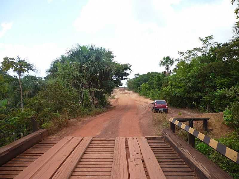 ITAUBAL-AP-PONTE SOBRE O IGARAP AREIA BRANCA-FOTO:ALAN KARDEC - ITAUBAL - AP