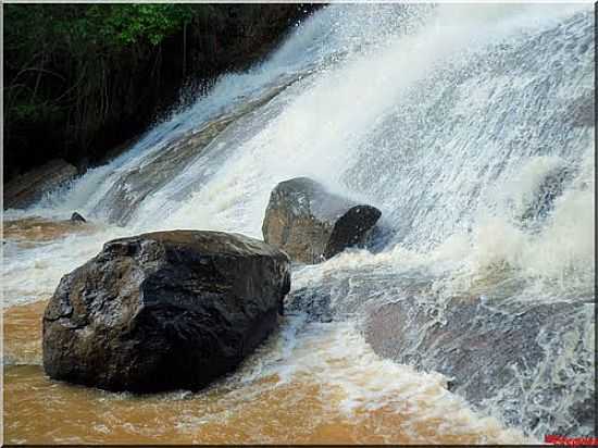 CACHOEIRA DOS PEIXOTOS-FOTO:EZEQUIAS FERREIRA CO - DESTERRO DE ENTRE RIOS - MG