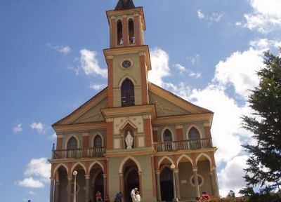 IGREJA, POR FLVIA - DESTERRO DO MELO - MG