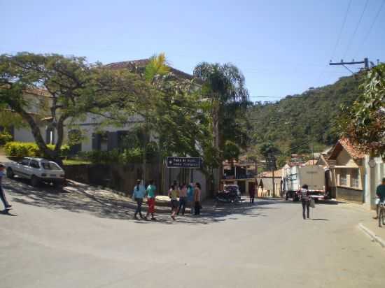 CENTRO DA CIDADE, POR RODRIGO ANTUNES - DESTERRO DO MELO - MG