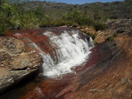 EM CACHOEIRA DOS CRISTAIS, POR DBORA C. ROCHA  SETE LAGOAS -MG- - DIAMANTINA - MG