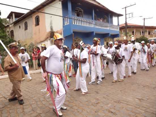 CONGADOS, POR ANA DOMINGUES DE GODOY SANTOS - DIONSIO - MG