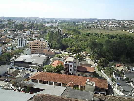 VISTA PARCIAL DE DIVINPOLIS-MG-FOTO:CHICRALA - DIVINPOLIS - MG