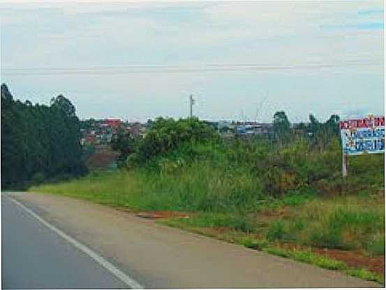 BR 116 E VISTA PARCIAL DA CIDADE-FOTO:PEDRO PAULO - DIVISA ALEGRE - MG