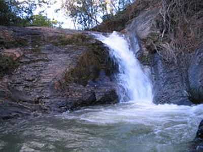 CACHOEIRA-FOTO:VANDERLYLM - DOM BOSCO - MG