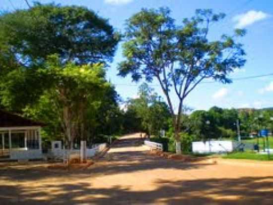 RECANTO DA REPRESA-FOTO:ROBERTO GLORIA[PANORAMIO] - DOM JOAQUIM - MG