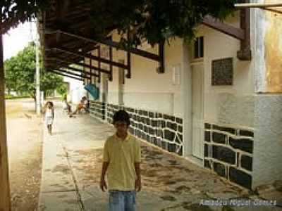 ESTAO FERROVIRIA-FOTO:AMADEUGOMES  - DOM LARA - MG