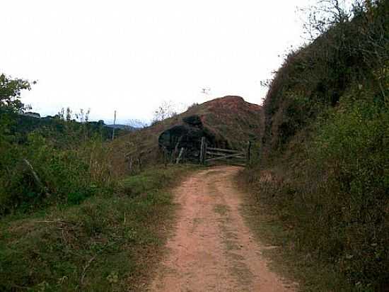 ANTIGO CAMINHO DO TREM-FOTO:EDO... - DOM MODESTO - MG