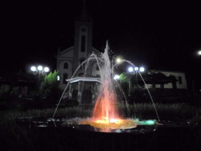 CHAFARIZ DA IGREJA, POR CLAUDIO CHRISTIANO - DOM VIOSO - MG