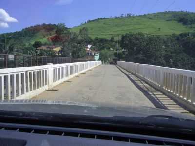 PONTE DO RIO POMBA, POR ROSANE - DONA EUZBIA - MG