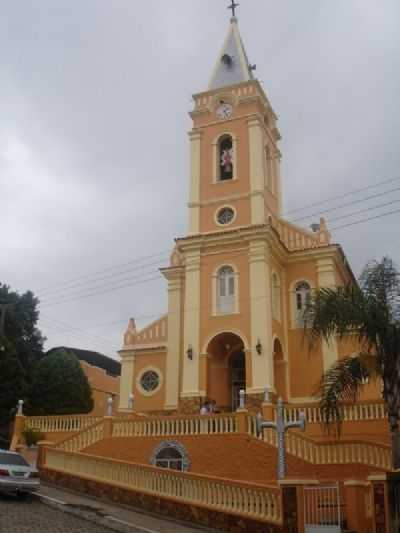 IGREJA MATRIZ DC, POR ALEXANDRE MARQUES (XANDRINHO) - DORES DE CAMPOS - MG