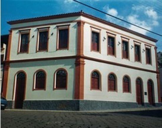 PRDIO DA PENHA,PATRIMNIO HISTRICO-FOTO:ILACIR RODRIGUES DE [PANORAMIO] - DORES DE CAMPOS - MG