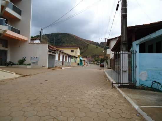 RUA CASTRO ALVES DORES DE GUANHAES, POR TRAVOLTA - DORES DE GUANHES - MG