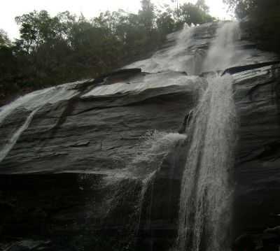 CACHOEIRA DO SERENO- DG/MG, POR SOUZA - DORES DE GUANHES - MG
