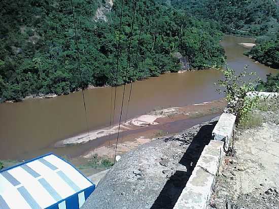 DORES DE GUANHES-MG-CASA DE FORA NA REPRESA DO FUNIL-FOTO:JULIEDERSON JACKSON - DORES DE GUANHES - MG