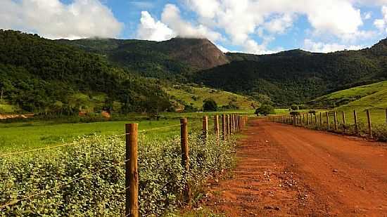 DORES DE GUANHES-MG-VISTA DA PEDRA DA CARAA-FOTO:PAULO R PEIXOTO - DORES DE GUANHES - MG