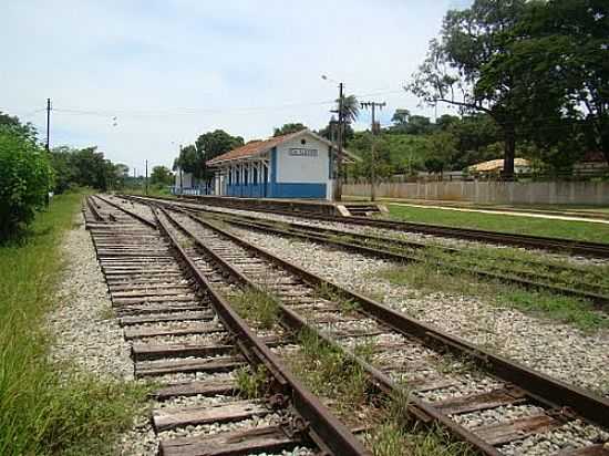 ESTAO FERROVIRIA-FOTO:JAIRONUNES  [PANORAMIO] - DOUTOR LUND - MG