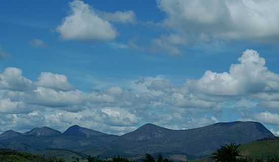 PEDRA DA FORTALEZA-FOTO:ELPDIO JUSTINO DE A [PANORAMIO] - DURAND - MG